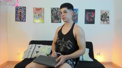 Snapshot of jonathanjoestar_ chatting on 12.18.25 Instagram jonathanfit14 online show from 12.18.25