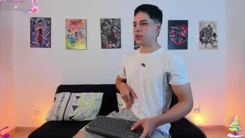 Snapshot of jonathanjoestar_ chatting on 12.20.25 Instagram jonathanfit14 online show from 12.20.25