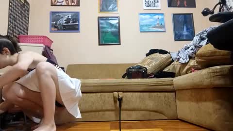 Snapshot of jonellecogburn chatting on 12.16.25 Mia online show from 12.16.25