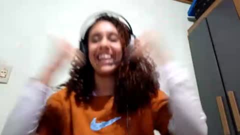Snapshot of jonnieberndsen chatting on 06.15.26 Rosa online show from 06.15.26