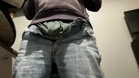 Snapshot of jonnkata chatting on 12.16.25 Jonnkata online show from 12.16.25