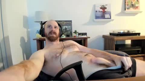 Snapshot of jonnlulz chatting on 12.11.24 Jon online show from 12.11.24