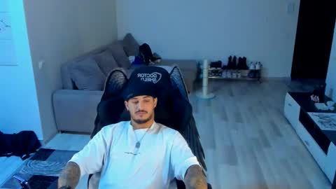 jonnyporn1 online show from 10.23.25