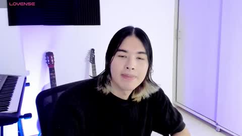 Snapshot of jordiwilldd chatting on 10.12.25 Jiho online show from 10.12.25