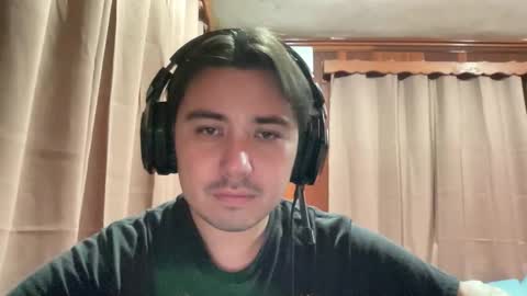 Snapshot of jorgesparks chatting on 11.24.25 Jorge Sparks online show from 11.24.25