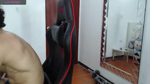 Snapshot of jose_rumbero91 chatting on 02.27.25 jose_rumbero91 online show from 02.27.25