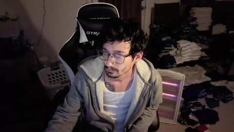Snapshot of josefturner1 chatting on 05.19.26 Josef online show from 05.19.26