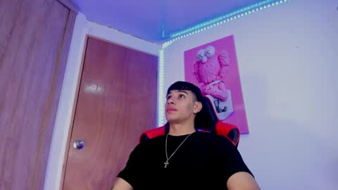 Snapshot of joseph__boy chatting on 03.02.25 JOSEPH online show from 03.02.25