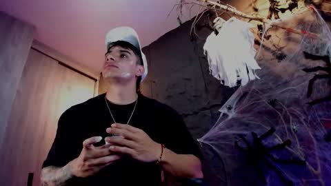 Snapshot of joseph__boy chatting on 10.23.25 JOSEPH online show from 10.23.25