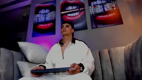 Snapshot of joseph__boy chatting on 11.16.25 JOSEPH online show from 11.16.25