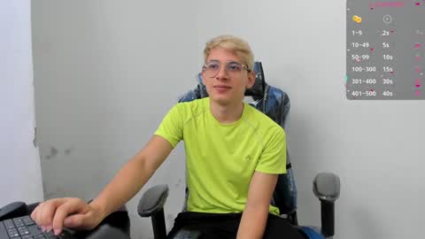 Snapshot of joseph_brown_ chatting on 12.12.24 JOSEPH BROWN online show from 12.12.24