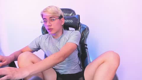 Snapshot of joseph_brown_ chatting on 01.03.25 JOSEPH BROWN online show from 01.03.25