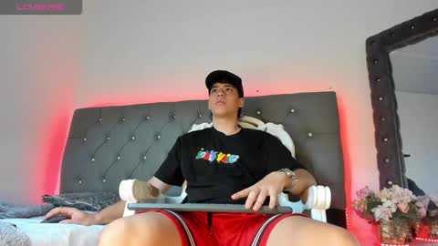 Snapshot of joseph_clark_ chatting on 09.16.25 Joseph Clark online show from 09.16.25