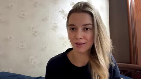 Snapshot of josephstahnke chatting on 11.28.25 Anessa online show from 11.28.25