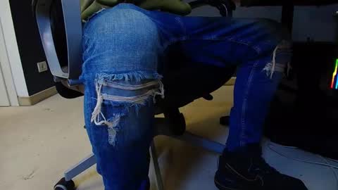 Snapshot of joshknights chatting on 02.25.25 JoshKnight online show from 02.25.25