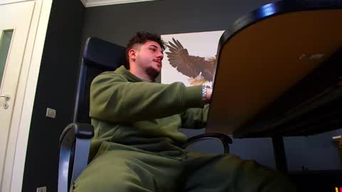 Snapshot of joshknights chatting on 03.10.25 JoshKnight online show from 03.10.25