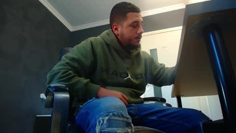 Snapshot of joshknights chatting on 09.19.25 JoshKnight online show from 09.19.25