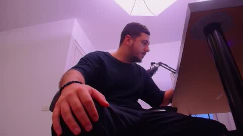 Snapshot of joshknights chatting on 10.23.25 JoshKnight online show from 10.23.25