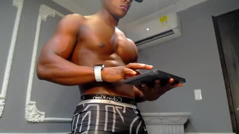 Snapshot of joshloganx chatting on 12.13.24 joshloganx online show from 12.13.24