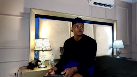 Snapshot of joshloganx chatting on 01.17.25 joshloganx online show from 01.17.25