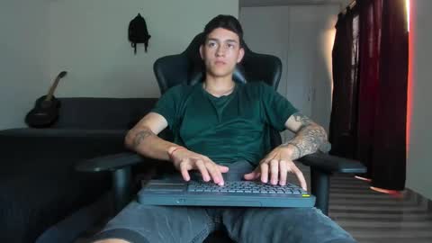 Snapshot of joshmiller_ chatting on 11.24.25 Josh online show from 11.24.25