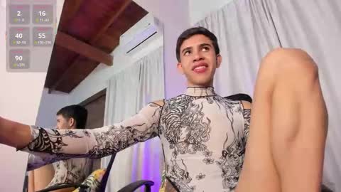 Snapshot of joshua_sanz chatting on 11.12.25 Joshua Sanz online show from 11.12.25