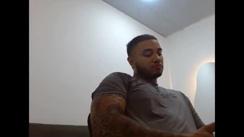 Snapshot of joshuadanielss chatting on 04.13.26 joshuadanielss online show from 04.13.26