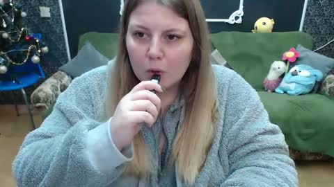 Snapshot of josiesun771 chatting on 02.10.25 josiesun771 online show from 02.10.25