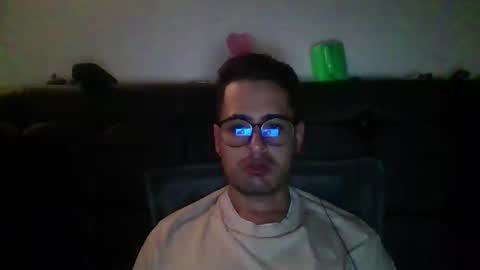 Snapshot of josux8 chatting on 10.31.25 josux8 online show from 10.31.25