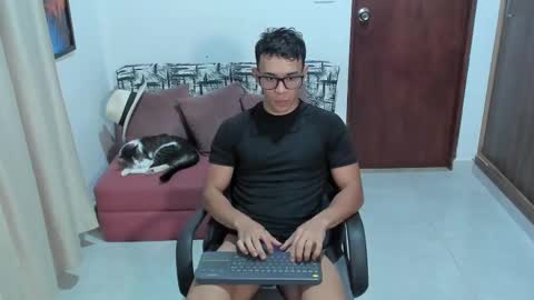 Snapshot of joulianogreco1 chatting on 09.19.25 Im Jouliano online show from 09.19.25