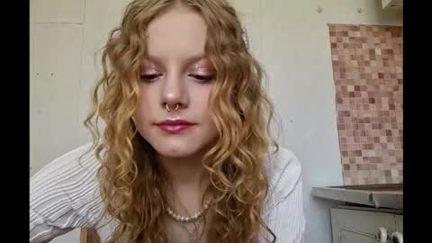 Kira online show from 03.17.26