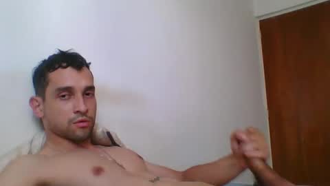 Snapshot of jovenvergonguapo09 chatting on 10.25.25 Van Helsing online show from 10.25.25