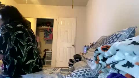 Snapshot of joy3100 chatting on 10.29.25 Joy3100 online show from 10.29.25