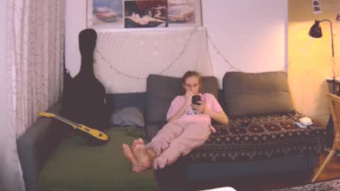 Snapshot of joy_keys chatting on 12.26.24 joy_keys online show from 12.26.24