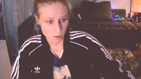 Snapshot of joy_keys chatting on 01.04.25 joy_keys online show from 01.04.25