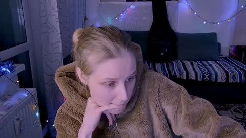 Snapshot of joy_keys chatting on 02.03.25 joy_keys online show from 02.03.25