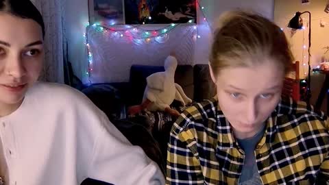 Snapshot of joy_keys chatting on 02.06.25 joy_keys online show from 02.06.25