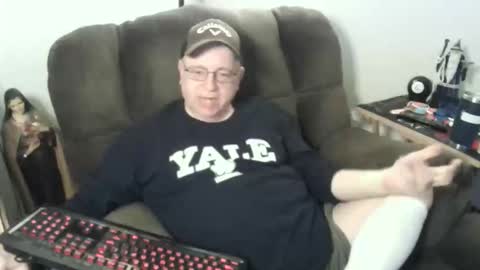 Snapshot of jpmel99 chatting on 10.18.25 jpmel99 online show from 10.18.25