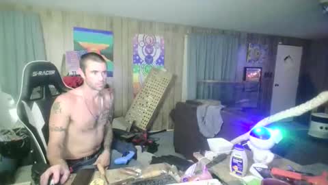 jrizzle1111 online show from 10.31.25