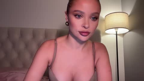 Jennie and Sophia online show from 01.31.25