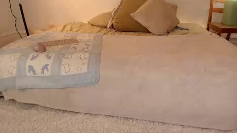 Jsmine  and sometimes Beaulooks online show from 11.21.25