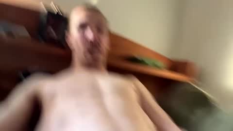 Snapshot of jstahl324 chatting on 10.08.25 Orgasm324 online show from 10.08.25