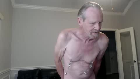 Snapshot of jtull52 chatting on 11.26.25 jtull52 online show from 11.26.25