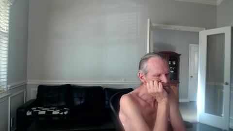 Snapshot of jtull52 chatting on 12.19.25 jtull52 online show from 12.19.25