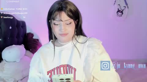 Snapshot of ju_kyung chatting on 02.10.25 Ju Kyung online show from 02.10.25