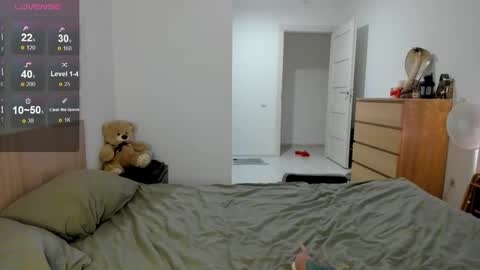 Julia and Julia online show from 02.04.25