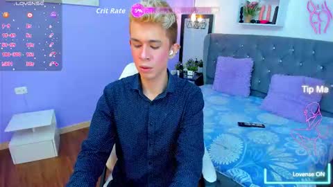 Snapshot of juaan_diick chatting on 12.03.25 Juandii online show from 12.03.25