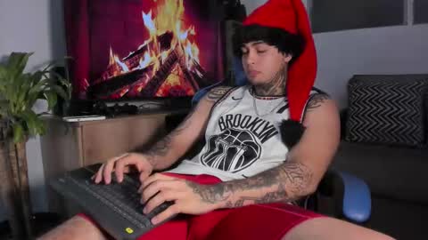 Snapshot of juan_alvarez18 chatting on 12.03.25 juan_alvarez18 online show from 12.03.25