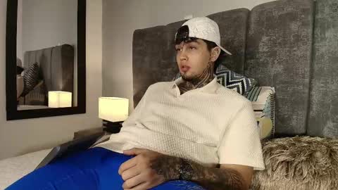 Snapshot of juan_alvarez18 chatting on 01.07.26 juan_alvarez18 online show from 01.07.26