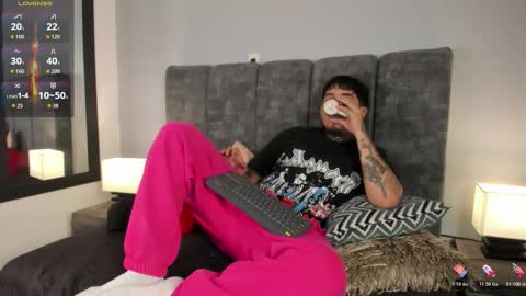 Snapshot of juan_alvarez18 chatting on 02.14.26 juan_alvarez18 online show from 02.14.26